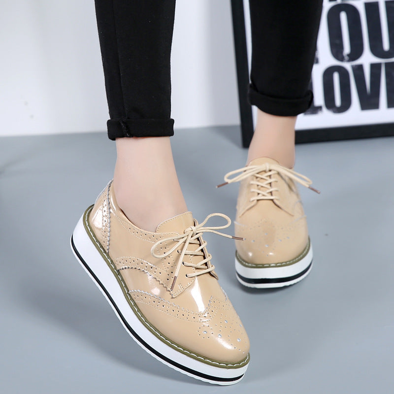 Schnürschuhe, flache Schuhe, Sportschuhe, britischer Stil