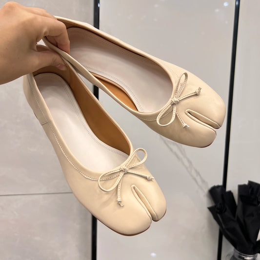 Spring Women Flat Split Toe Shoes with Bow Soft Leather Bow Tie Front Shallow Slip On Girls Tabi Shoes Flats Ballet Shoes