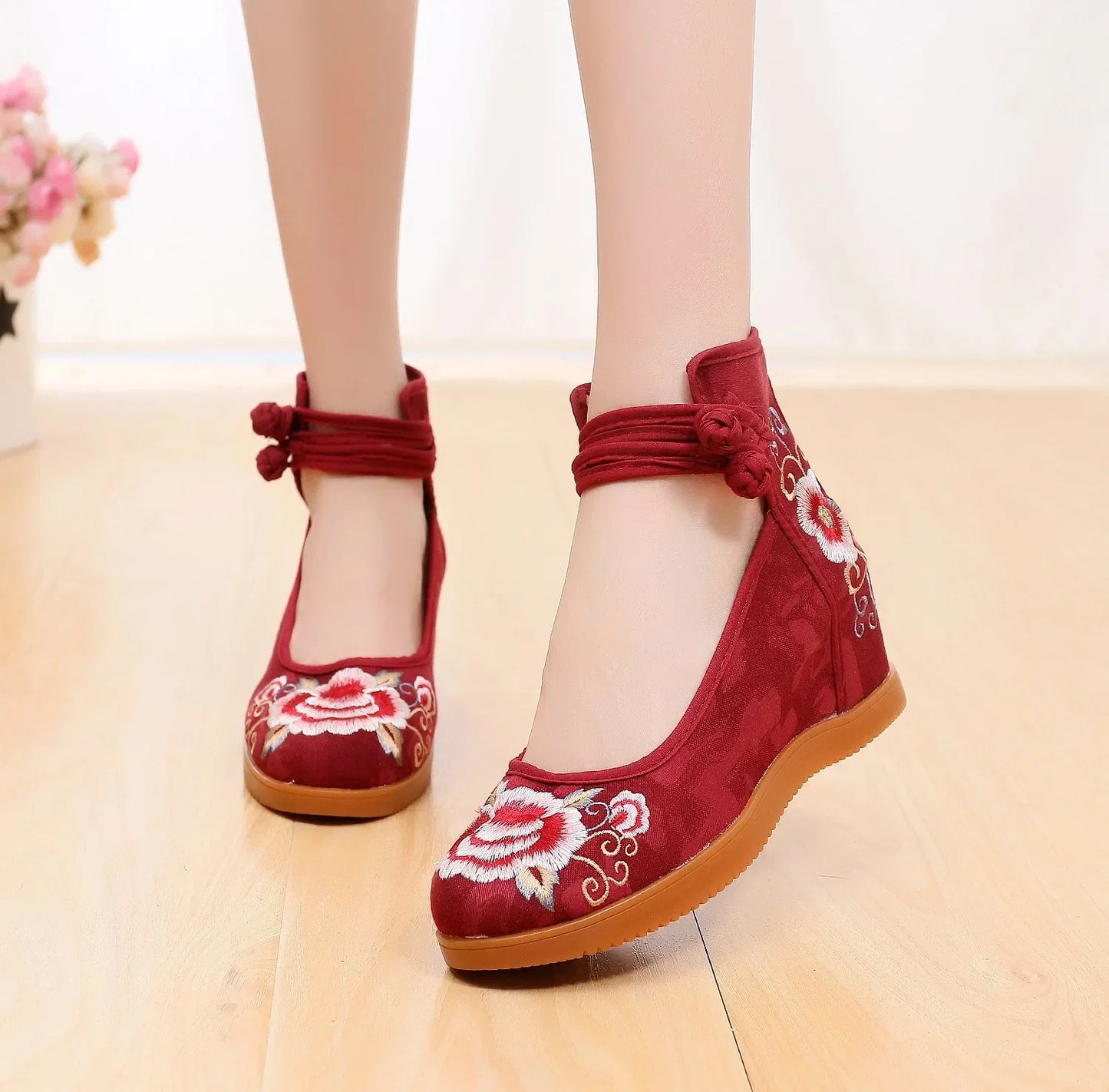 Chinese Style Women Canvas Hidden Platform Shoes Flower Embroidered Vintage Ladies Casual Ankle Strap Shoes kjm89