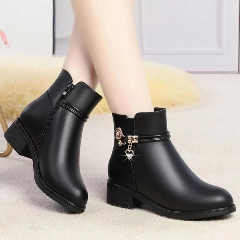 Soft Leather Women's Boots 2023 Spring Winter Thick Wool Lined Genuine Leather Woman Snow Boots Women Shoes Platform Boots botas