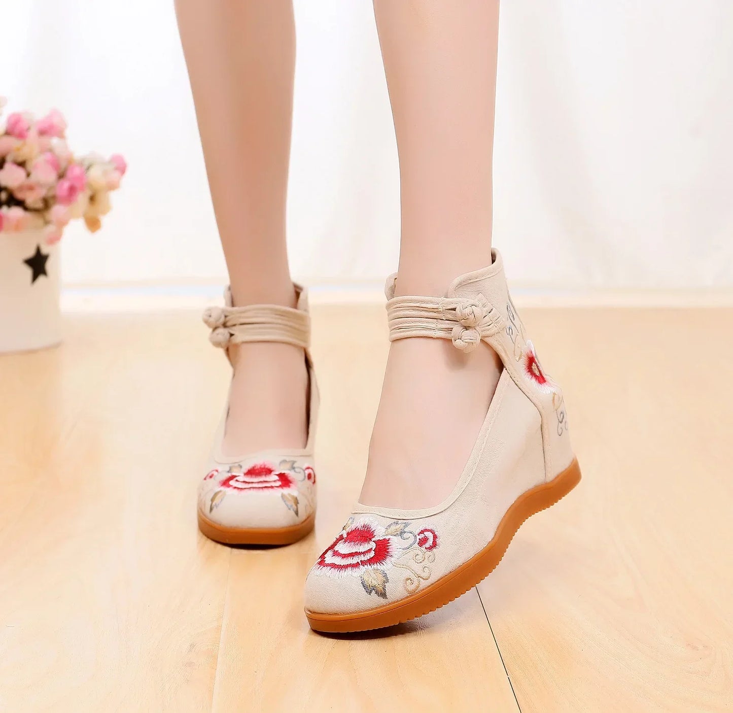 Chinese Style Women Canvas Hidden Platform Shoes Flower Embroidered Vintage Ladies Casual Ankle Strap Shoes kjm89