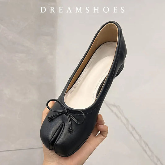Spring Women Flat Split Toe Shoes with Bow Soft Leather Bow Tie Front Shallow Slip On Girls Tabi Shoes Flats Ballet Shoes