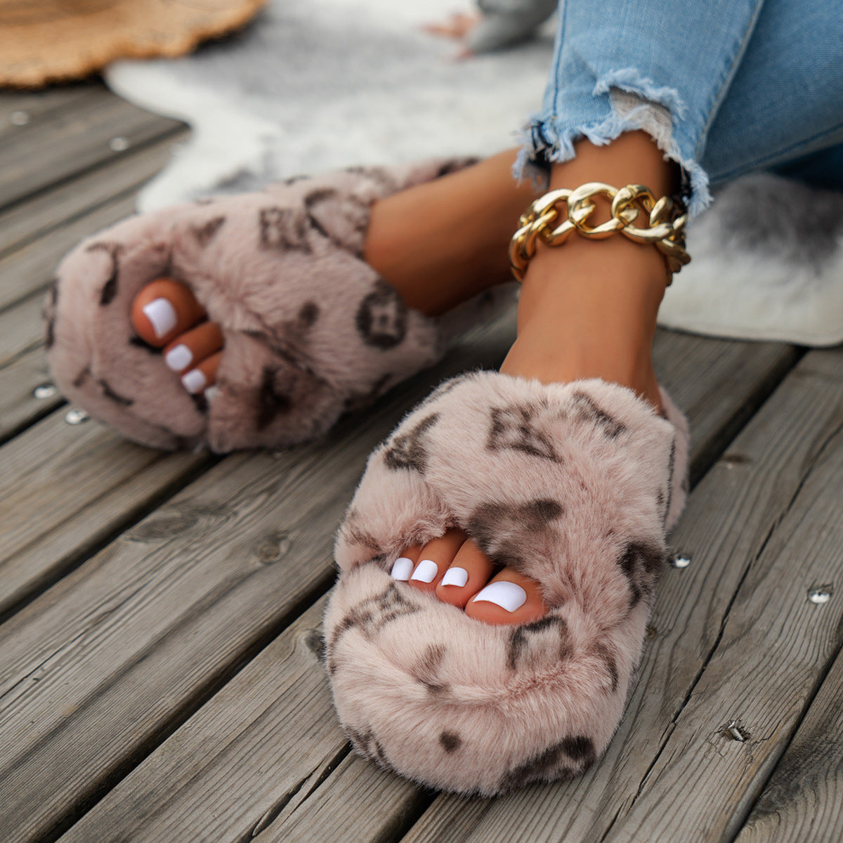 Fall Plus Size Plush Suede Thick-Soled Women's Slippers - Fashionable and Comfortable Footwear - EnigmaParis