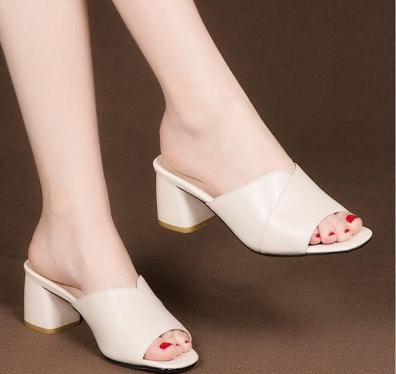 Stylish European Station Ankle Strap Sandals: Soft Leather, Thick Heel, Fashionable - EnigmaParis