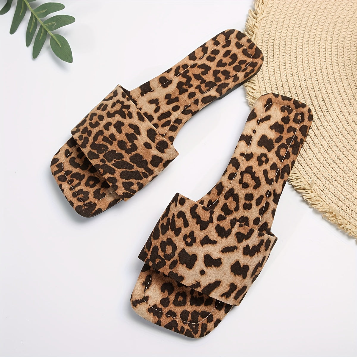Women's Leopard Print Flat Sandals, Casual Slip On Lightweight Vacation Slides, Fashionable Beach Footwear