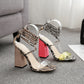 Römersandalen mit überkreuzten Riemchen