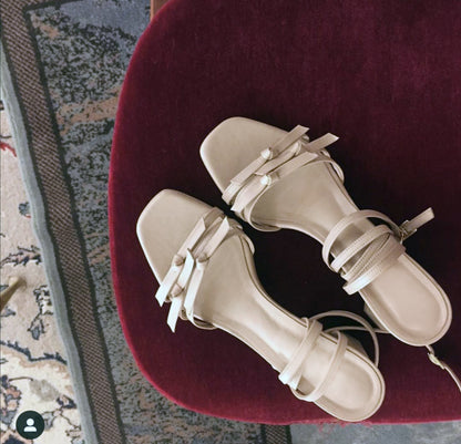 Niche Design New Word Belt Sandals Women