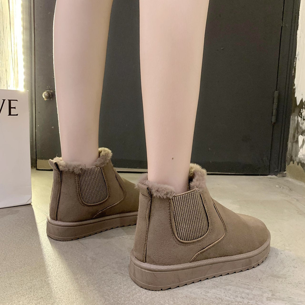 Women's Snow Boots Fashion Velvet Padded Thick Flat - EnigmaParis
