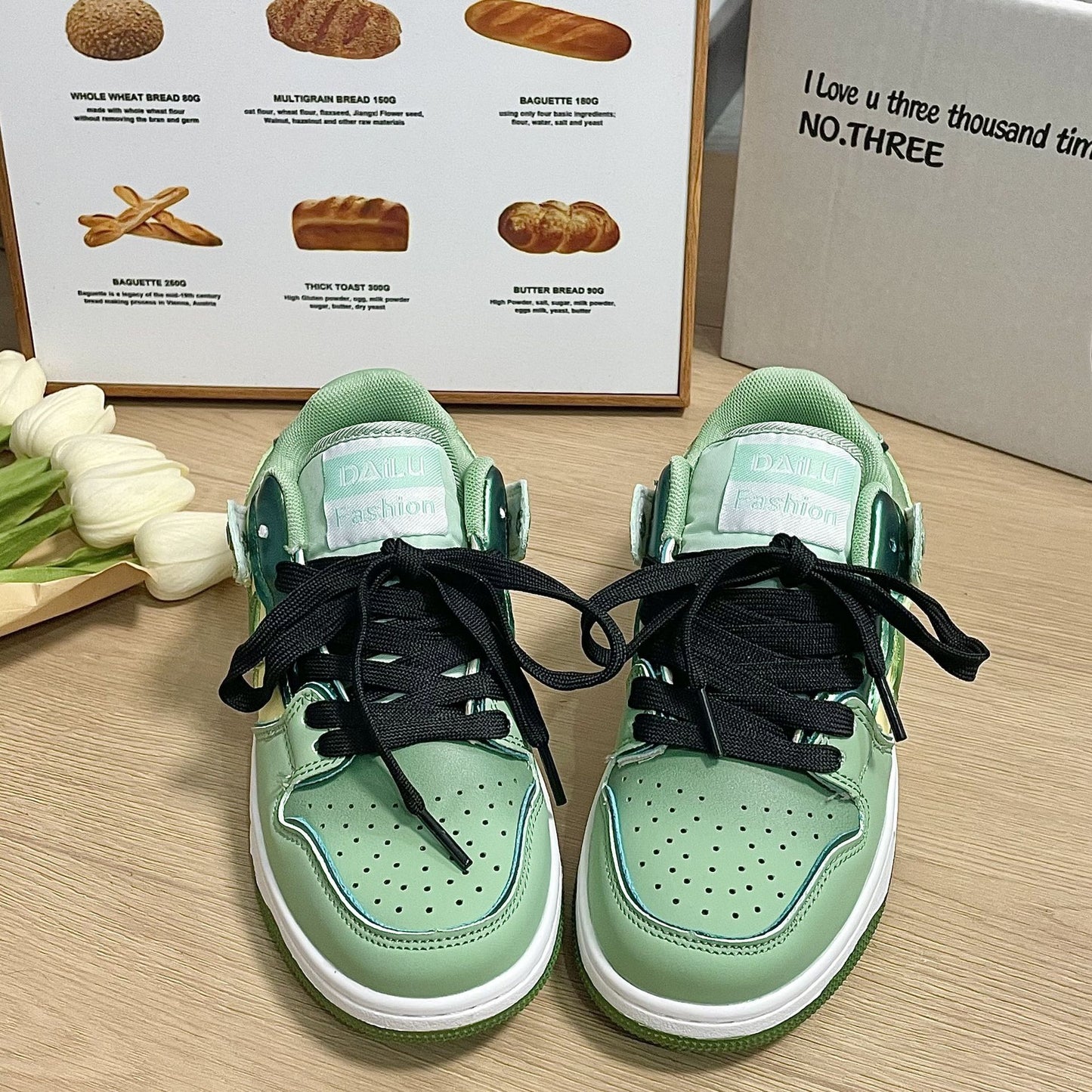 Winter Retro Shoes Women Couple's Breathable Rubber Sneaker.