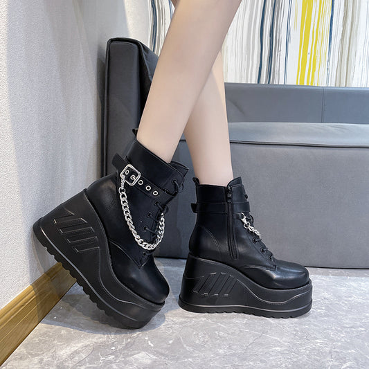Plus Size Thick-soled Belt Buckle Martin Boots For Women - EnigmaParis