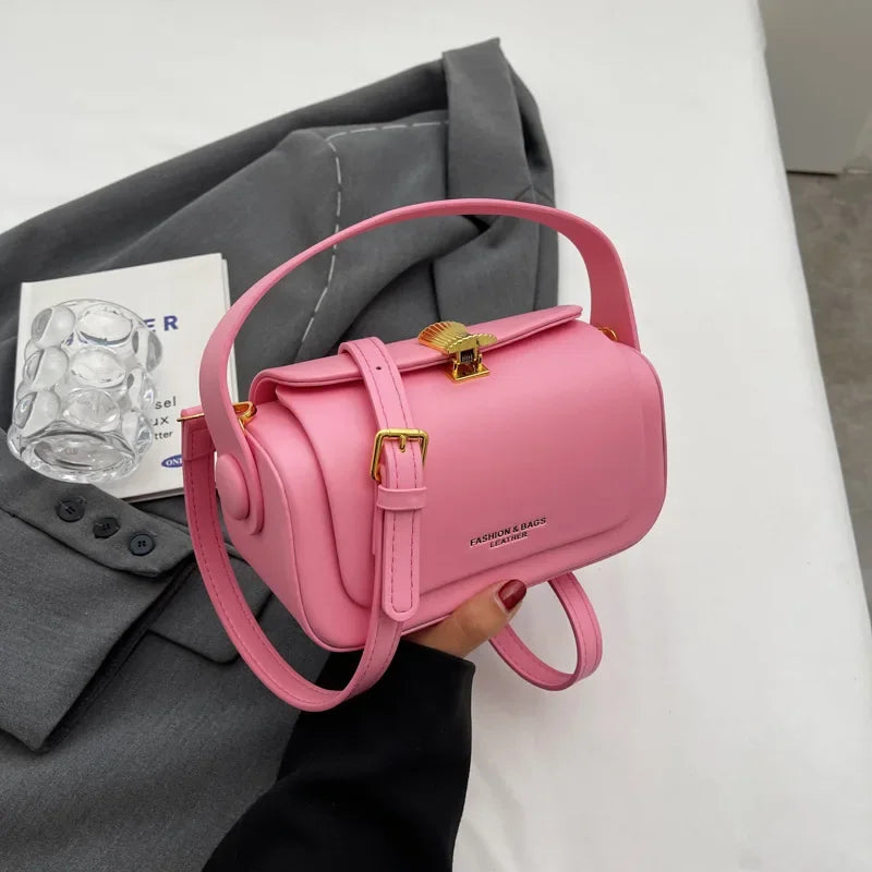 Classic Black Shoulder Bag Women's Versatile Retro Crossbody Square Bags 2024 New Large Capacity Textured Leather Flap Handbags