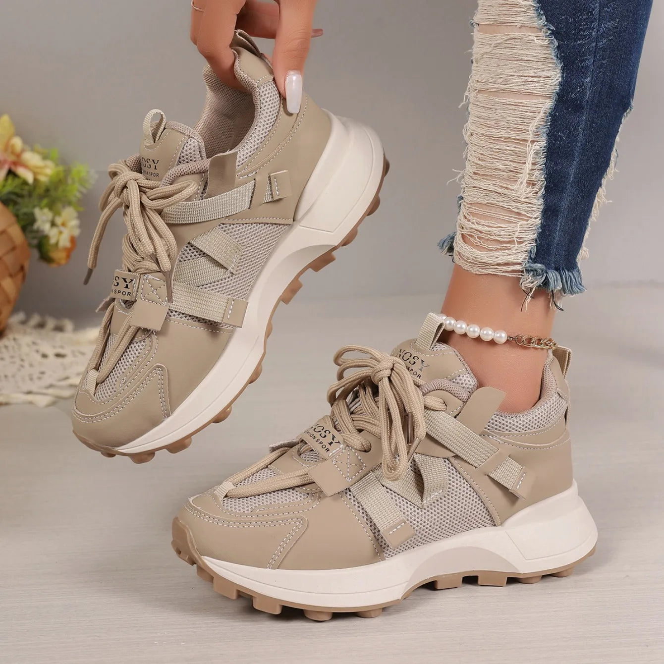 New Women Sneakers Mesh Breathable Platform Sneakers Women Casual Lace Up Outdoor Women Shoes Low Top Sneakers Zapatos De Mujer