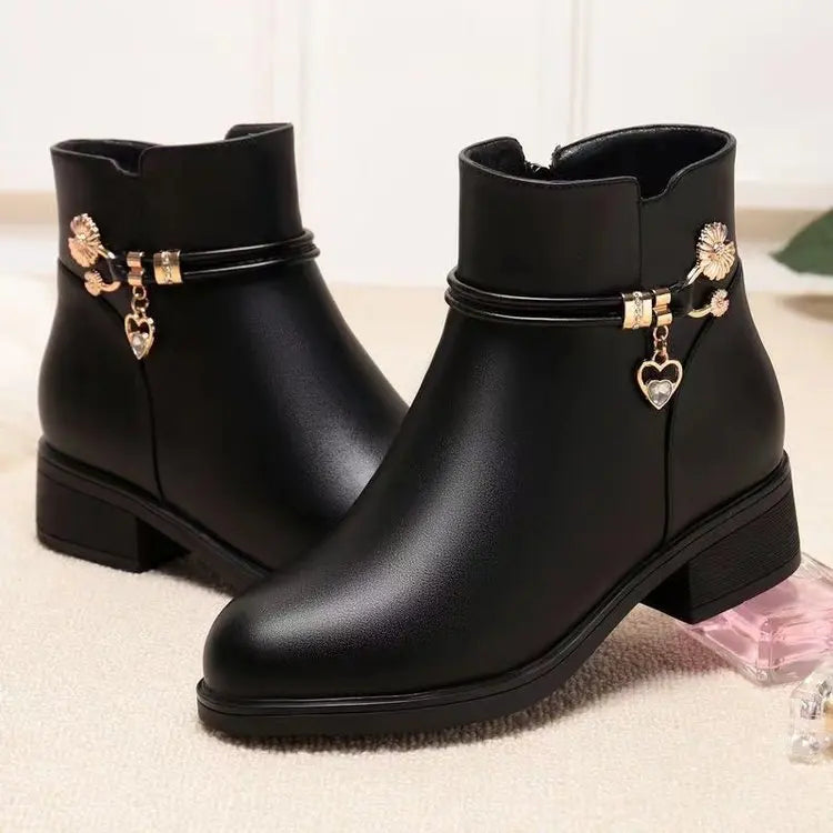 Soft Leather Women's Boots 2023 Spring Winter Thick Wool Lined Genuine Leather Woman Snow Boots Women Shoes Platform Boots botas