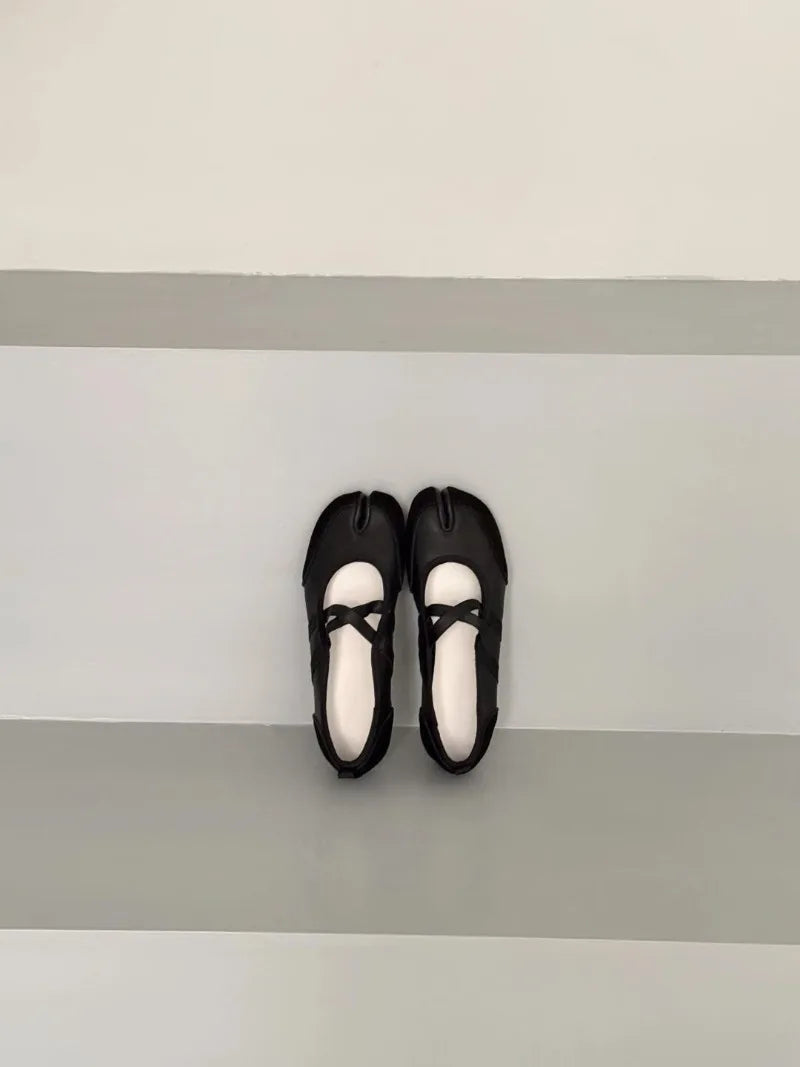 Black Silver Red Ballet Flats Trainers Women Split Toe Ballerina Tabi Walking Sneakers Woman Mary Jane Shoes Footwear Summer