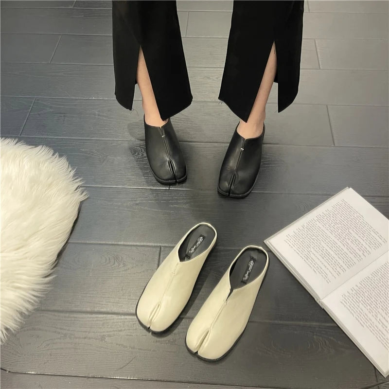 New Fashion Tabi Ninja Flats Leather Split Toe Flat Shoes Woman Cozy Loafers Female Casual Low Heels Ladies Muller Shoes