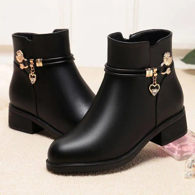 Soft Leather Women's Boots 2023 Spring Winter Thick Wool Lined Genuine Leather Woman Snow Boots Women Shoes Platform Boots botas