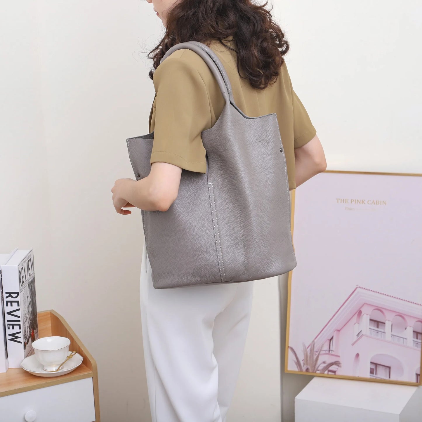 Genuine Leather Commuter Tote Bag Simple Ladies Soft Cowhide Tote Shoulder Handbag Large Capacity Women Bucket Bag 2025 New