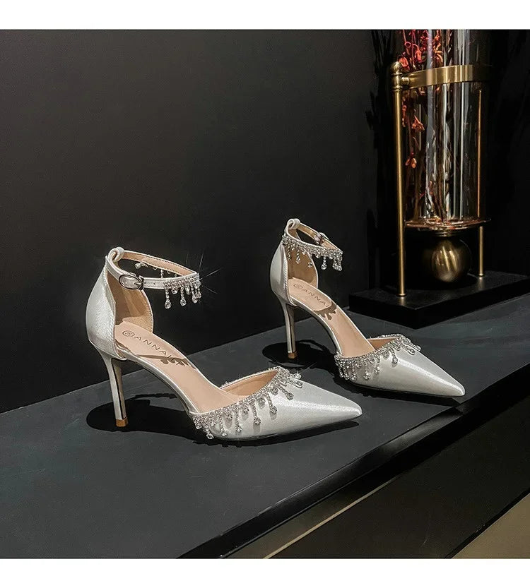Comemore 2025 White Wedding Bridesmaid Shoes Satin Fashion Rhinestone Fringe Chain High Heels Black Temperament Elegance Pumps