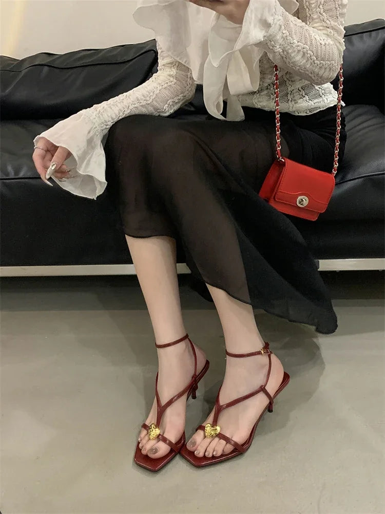 Summer Fashion Metal Buckle Narrow Band Sandals Women Band Open Toe Thin Low Heel Gladiator Party Shoes Zapatos De Mujer