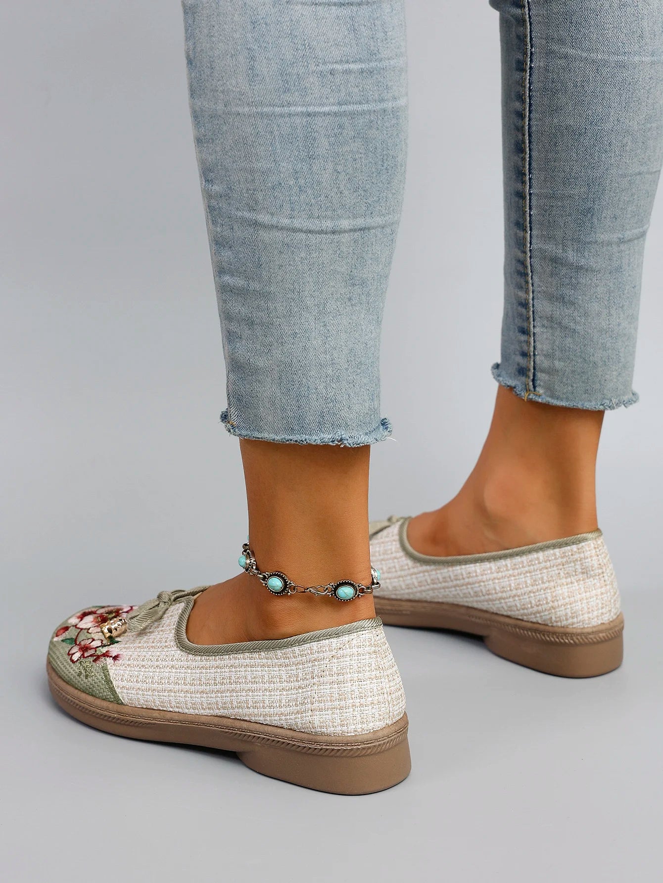 Spring and Autumn New Products, New Chinese style Women's Printed Breathable, Simple, Fashionable Lazy Shoes, One Step Flat Shoe