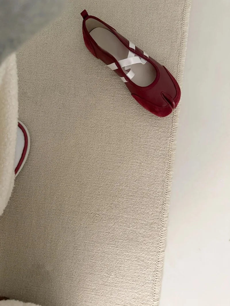 Black Silver Red Ballet Flats Trainers Women Split Toe Ballerina Tabi Walking Sneakers Woman Mary Jane Shoes Footwear Summer