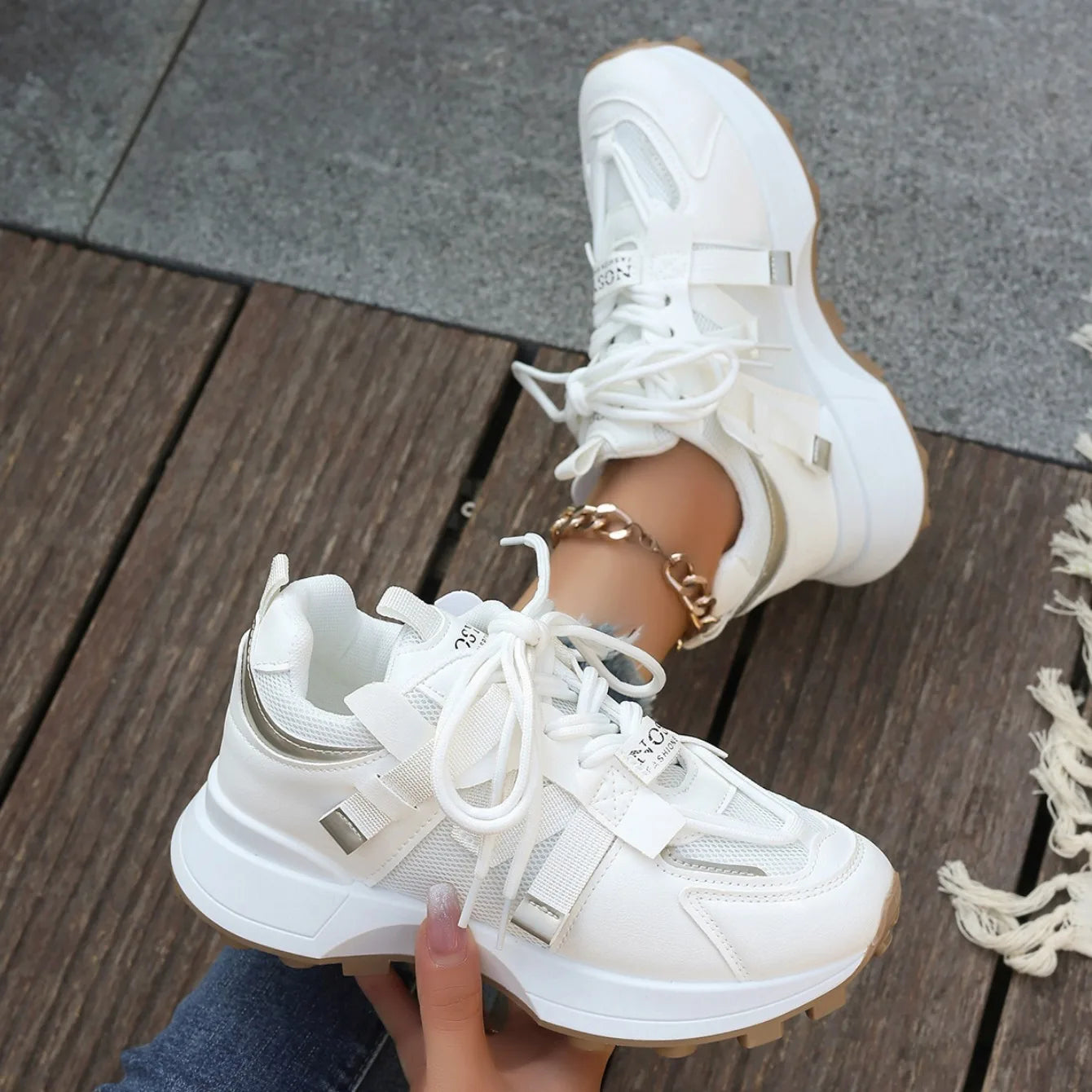 New Women Sneakers Mesh Breathable Platform Sneakers Women Casual Lace Up Outdoor Women Shoes Low Top Sneakers Zapatos De Mujer