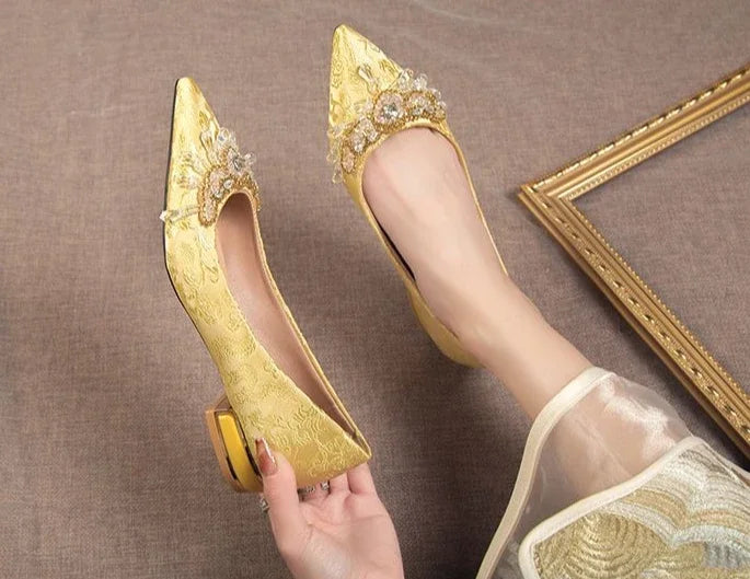Pointed Toe with Crystals Rhinestone Wedding Bride Shoe Formal Woman Pumps Shoes for Women Diamond Medium Heels Casual Vacation