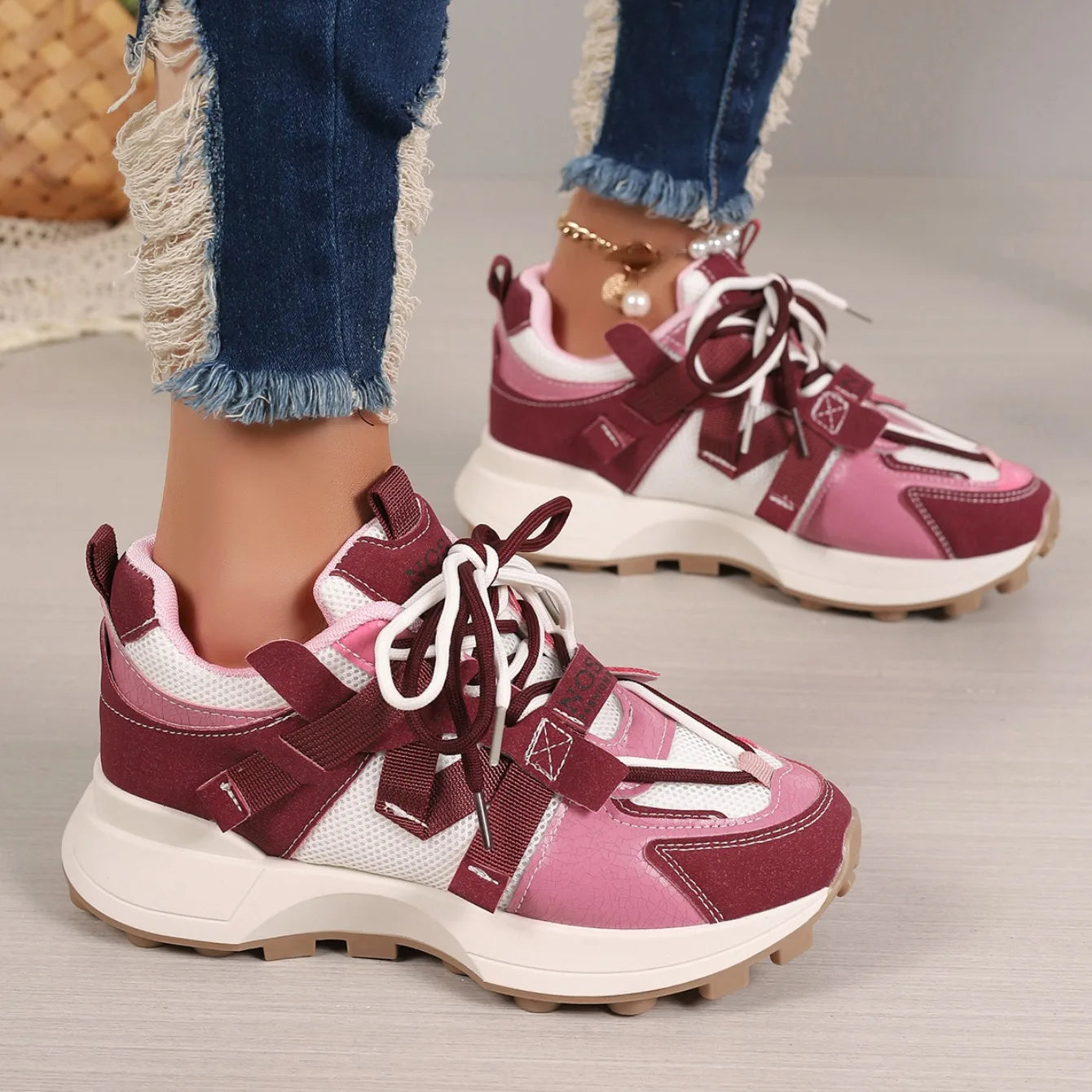 New Women Sneakers Mesh Breathable Platform Sneakers Women Casual Lace Up Outdoor Women Shoes Low Top Sneakers Zapatos De Mujer
