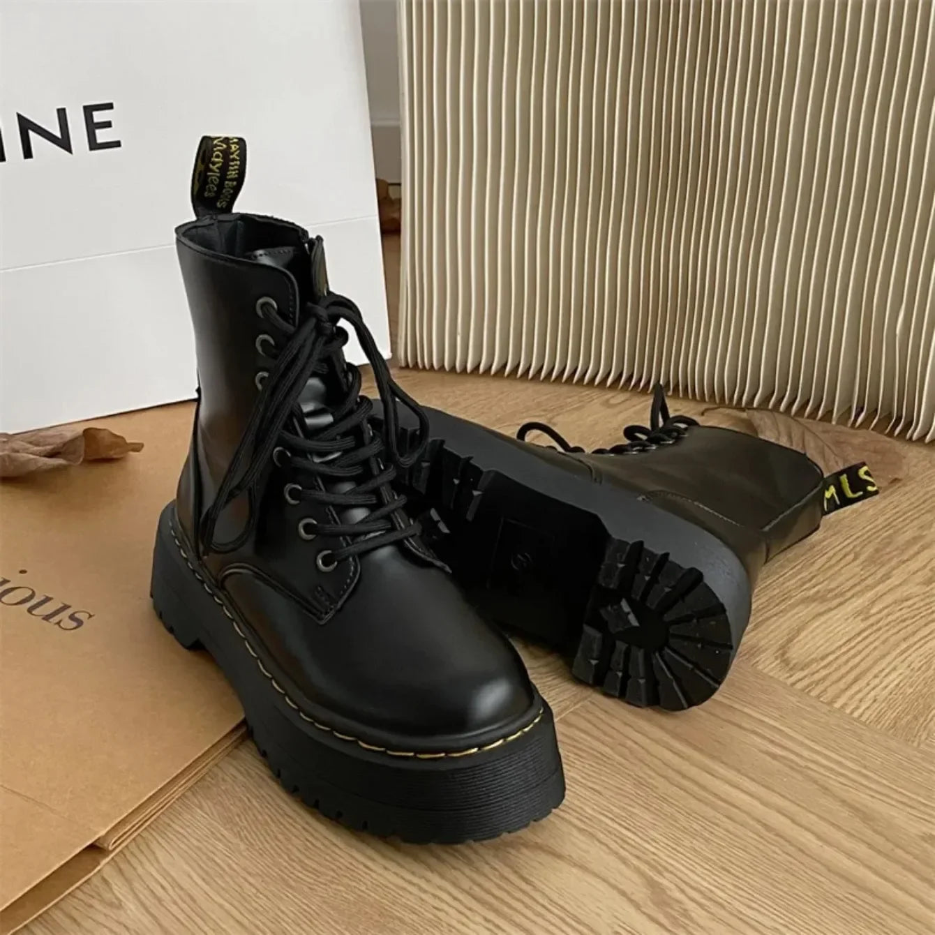 Women Boots Motorcycle Shoes Woman Leather Chelsea Ladie Classic Punk Female Goth Shoes High Platform Boots Women Botas Mujer