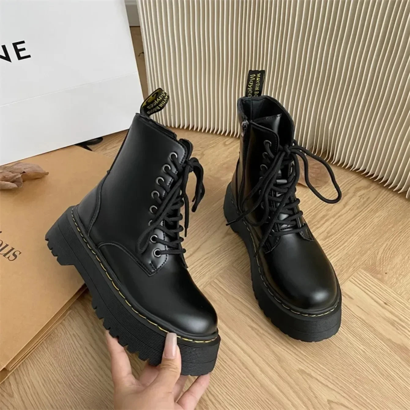 Women Boots Motorcycle Shoes Woman Leather Chelsea Ladie Classic Punk Female Goth Shoes High Platform Boots Women Botas Mujer