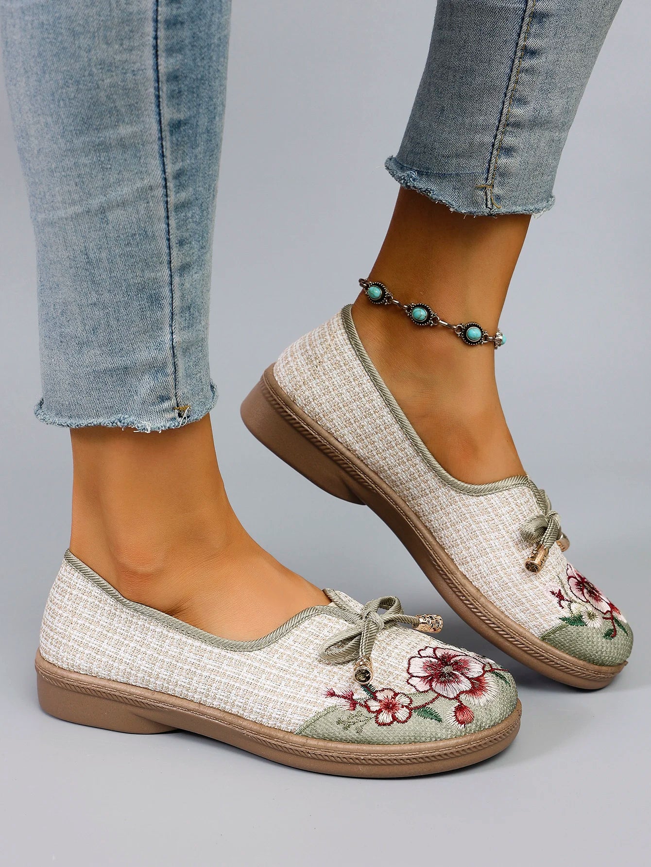 Spring and Autumn New Products, New Chinese style Women's Printed Breathable, Simple, Fashionable Lazy Shoes, One Step Flat Shoe